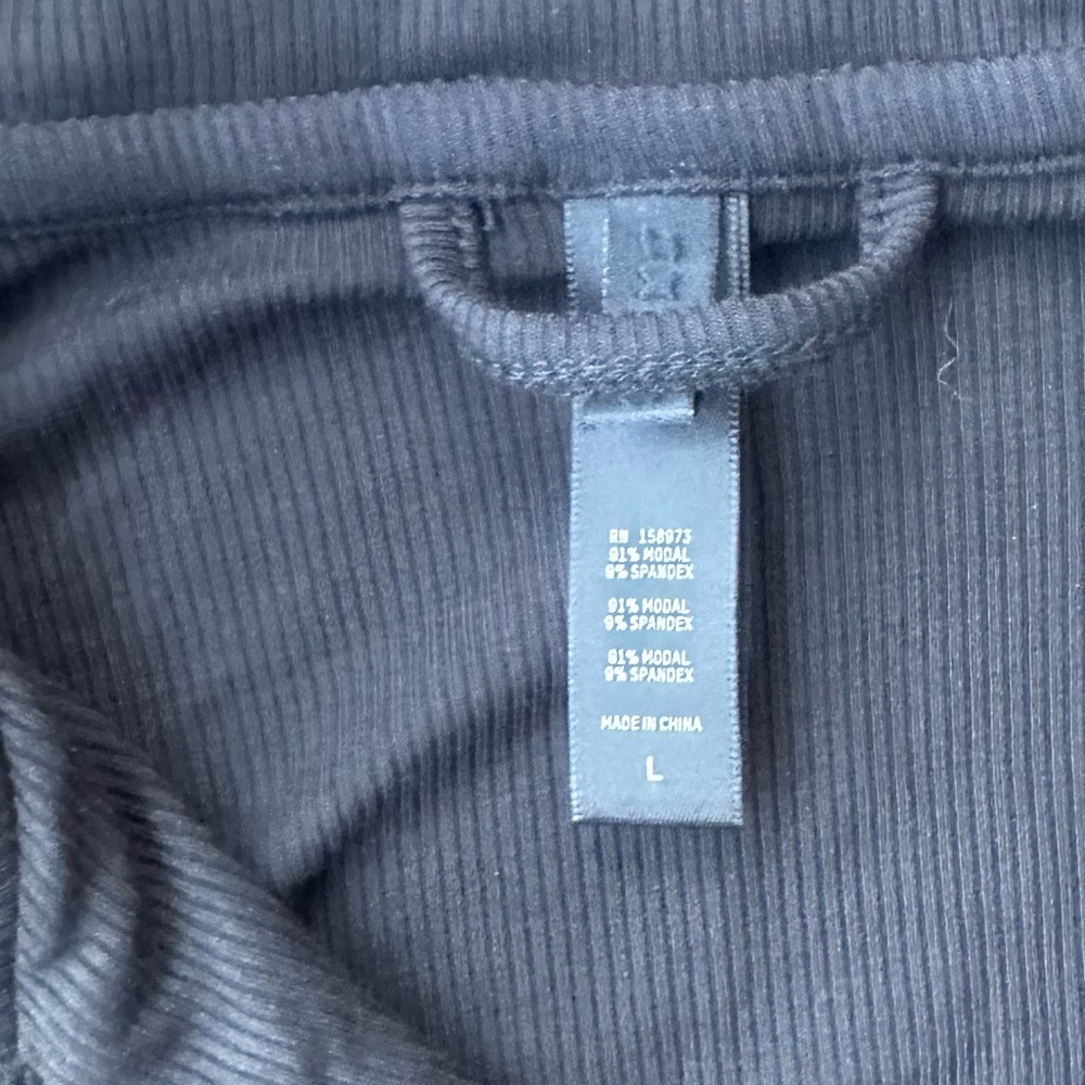 Skims Modal Button Down Size L - image 5